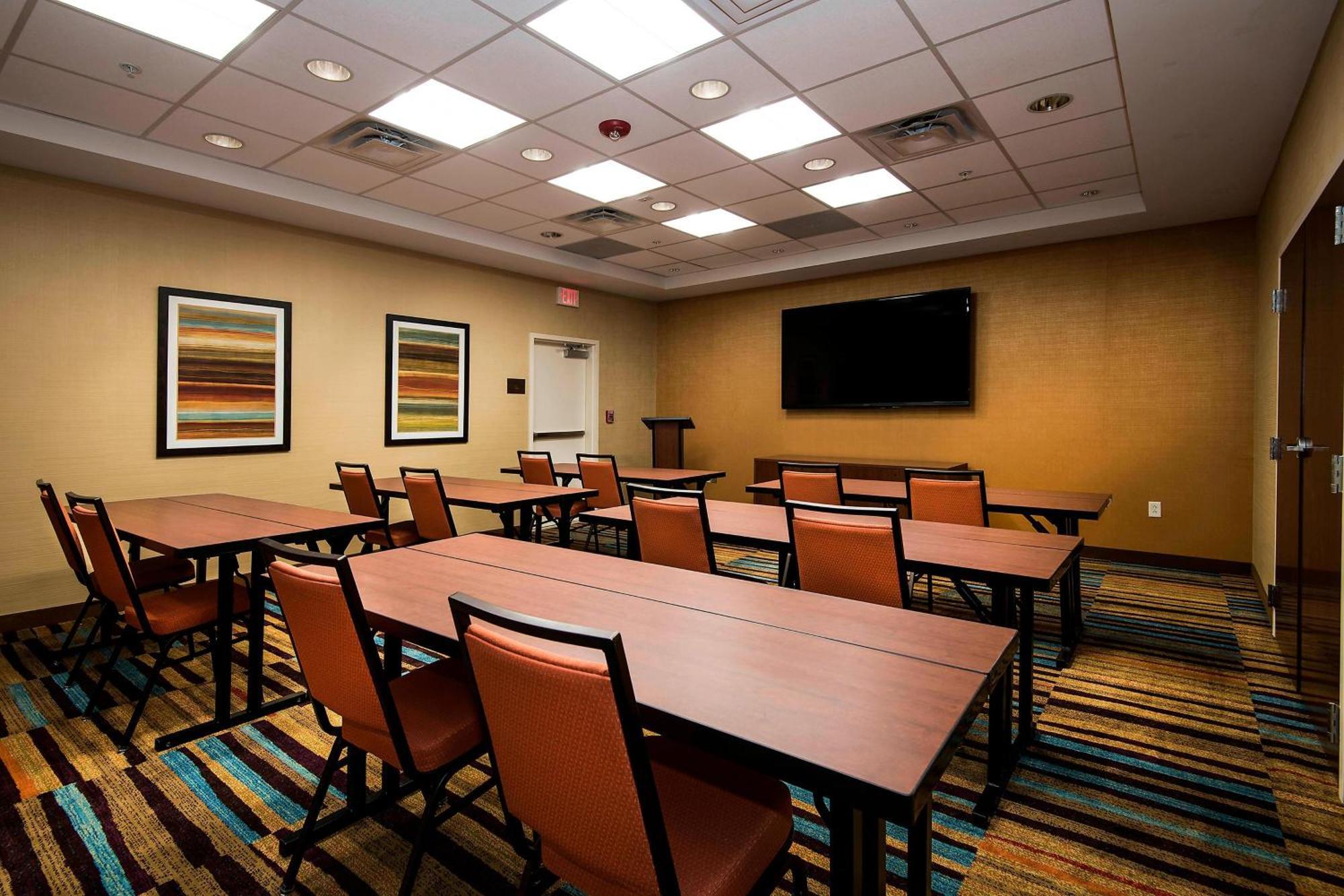Fairfield Inn & Suites By Marriott Little Rock Бентън Екстериор снимка